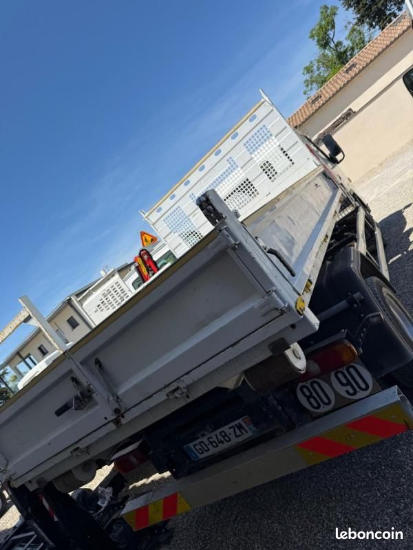 Bras Ampliroll Dalby monté sur Fuso Canter 9C18 – système de levage benne